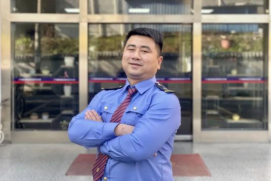 铁路人谢康助力湘超夺冠 赛场坚守书写双线精彩-纤复智造机械有限公司(图2)