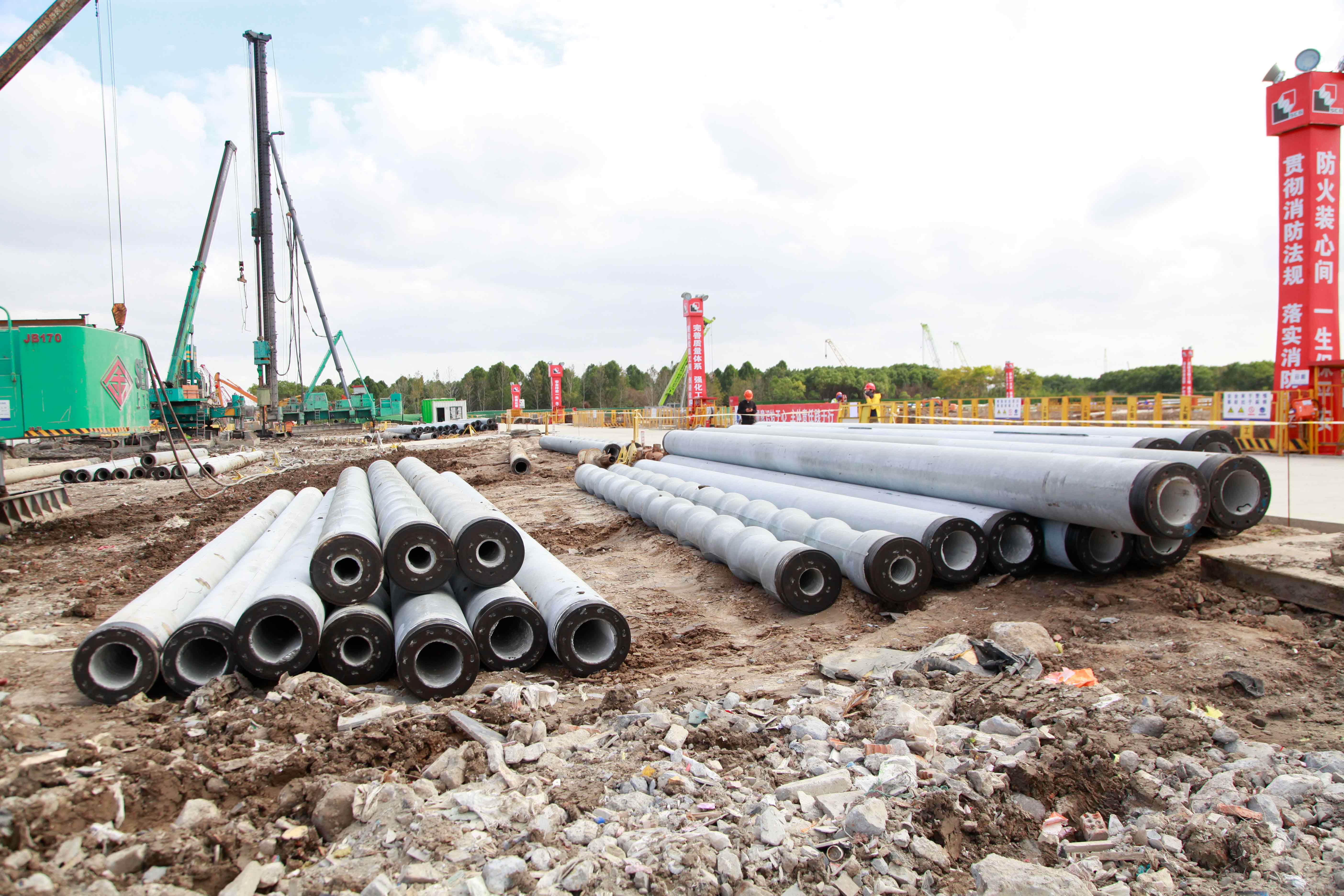 上海浦东机场四期能源中心绿色植桩技术解析-纤复智造机械有限公司(图4)