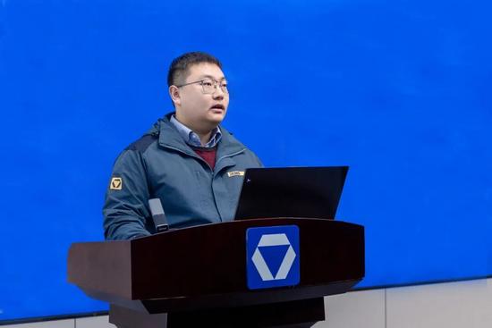 徐工道路机械2026年度营销工作会议聚焦高质量发展与全场景解决方案-纤复智造机械有限公司(图15)