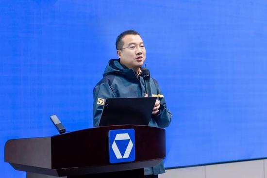 徐工道路机械2026年度营销工作会议聚焦高质量发展与全场景解决方案-纤复智造机械有限公司(图17)