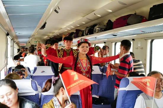 中国铁路发展提速 服务升级温暖出行-纤复智造机械有限公司(图10)