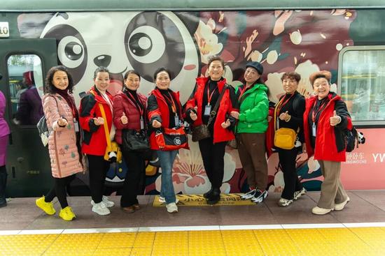 中国铁路服务升级推动旅客出行体验革新-纤复智造机械有限公司(图7)