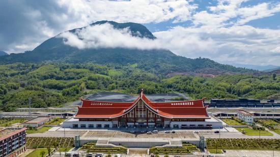 跨国恋人为中老铁路谱写爱情乐章-纤复智造机械有限公司(图9)