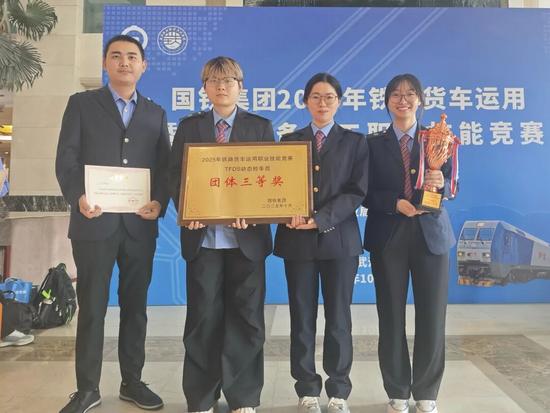 定岗不到半年，7名“00后”小姑娘屡屡获奖！(图11)