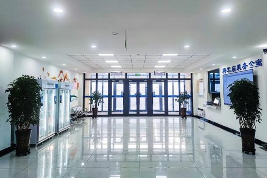 让跑车在外的职工睡好觉！这家行车公寓超智能(图3)