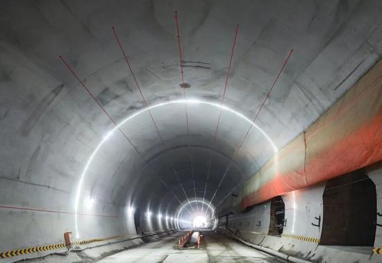 贯通16460米“华山松”！云南首条时速350公里高铁实现新(图4)