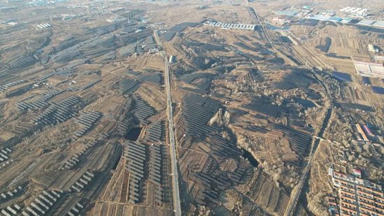 山铁绿能烟台牟平一期100MW光伏项目全容量并网成功(图2)