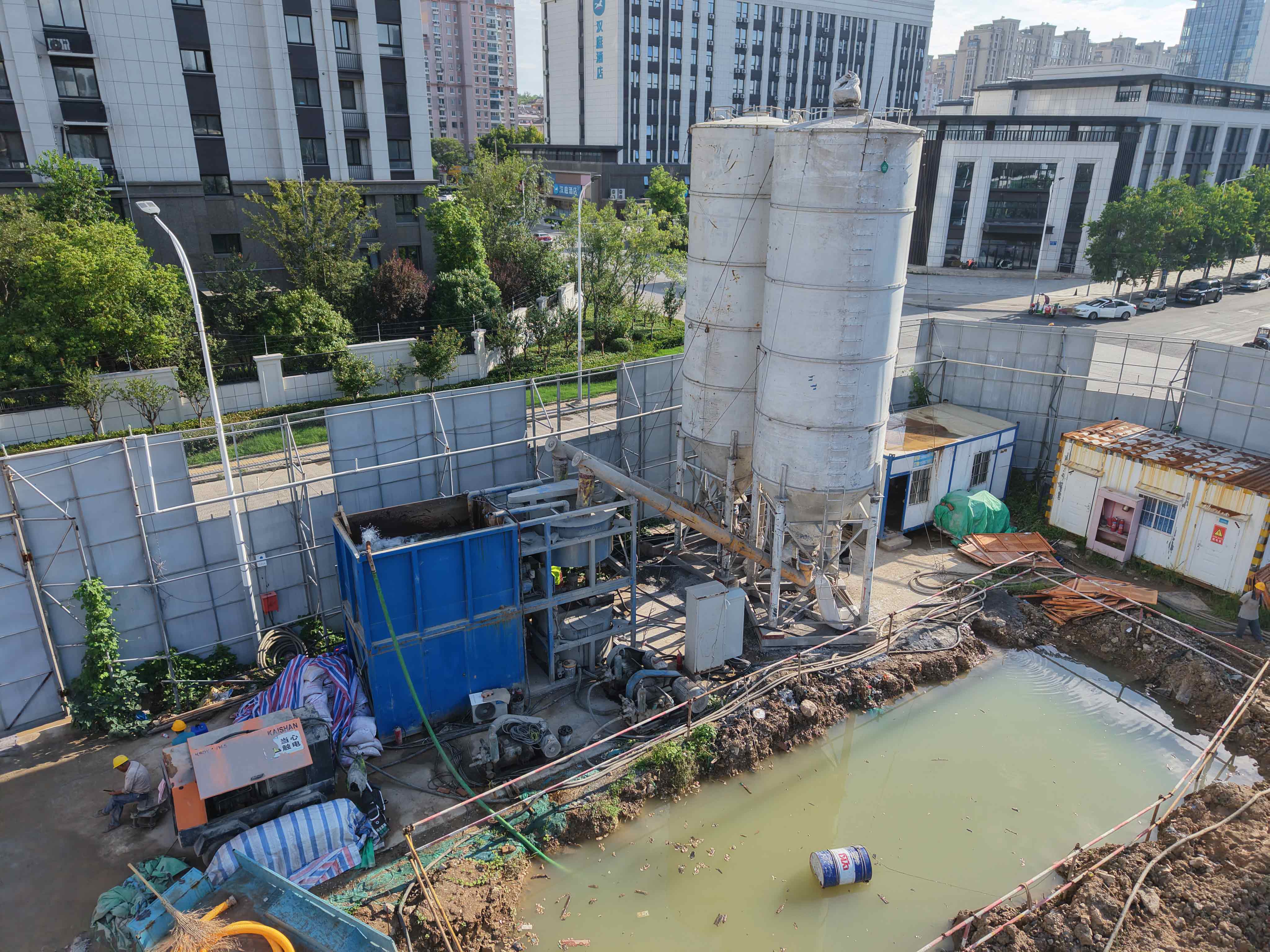 TRD工法机突破复杂地质难题，高效完成水泥土止水墙施工-纤复智造机械有限公司(图6)