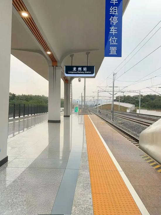 铁路人2025年终盘点：从南宁东站到龙州站的坚守足迹-纤复智造机械有限公司(图7)