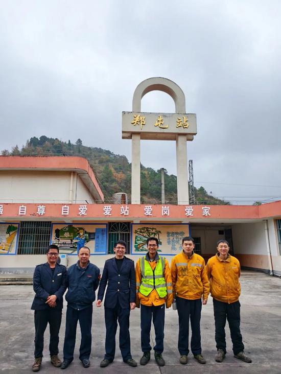 铁路人2025年终盘点：从南宁东站到龙州站的坚守足迹-纤复智造机械有限公司(图9)