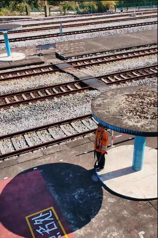 铁路人2025年终盘点：从南宁东站到龙州站的坚守足迹-纤复智造机械有限公司(图15)