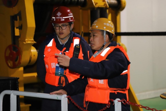 深海钳工第一人管延安：60万颗螺丝零误差背后的工匠精神-纤复智造机械有限公司(图3)