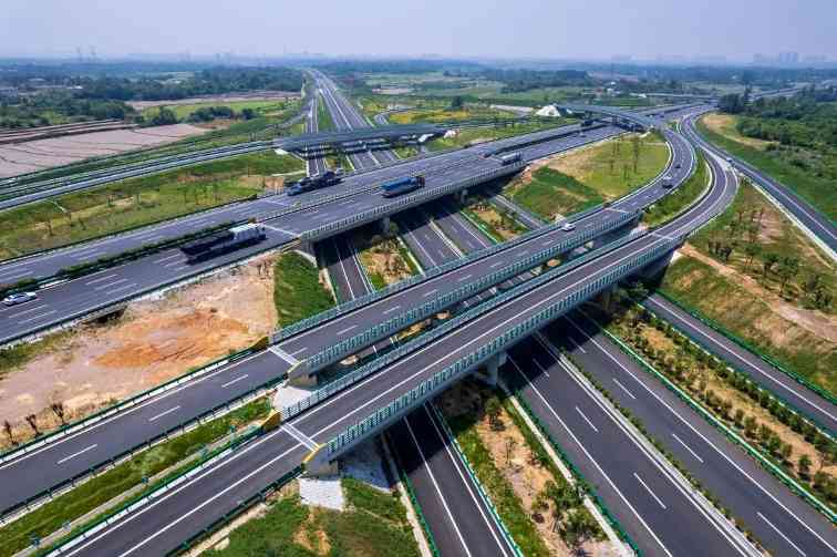 高速公路工业化智能建造开启智造新篇章-纤复智造机械有限公司(图1)
